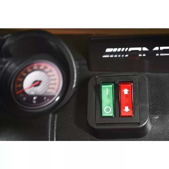 BO Mercedes AMG GTR elektromos autó 2 motorral PIROS