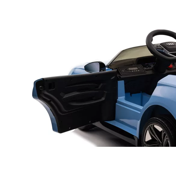 BO AUDI rs e-tron 6891 e.autó kék