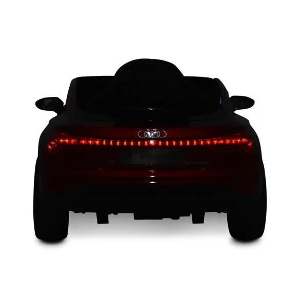 BO AUDI E-TRON 717 elektromos kisautó, 2 motor, metál PIROS