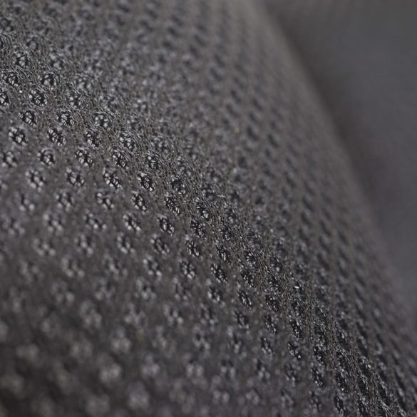 TRIUMPH e.hinta 6 hintázó,3 fekvő pozícióval, 13 zenével BÉZS