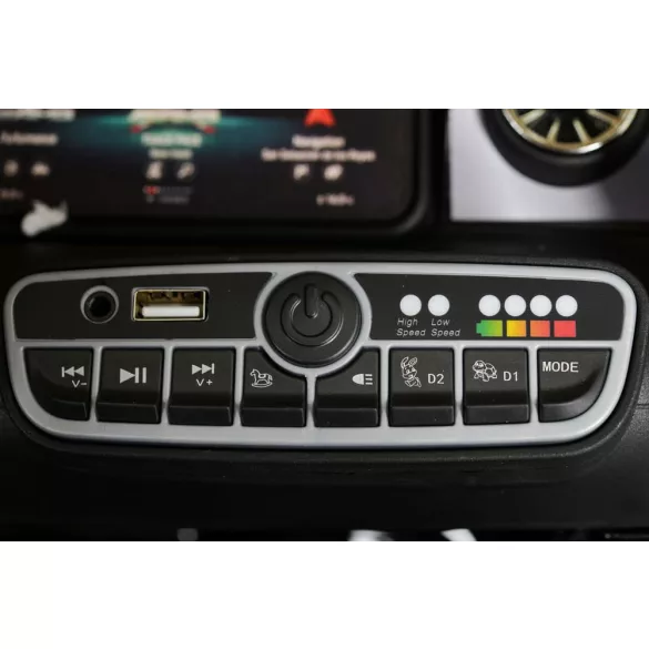 Bo Mercedes-AMG CLA45 elektromos autó 4 motoros PIROS