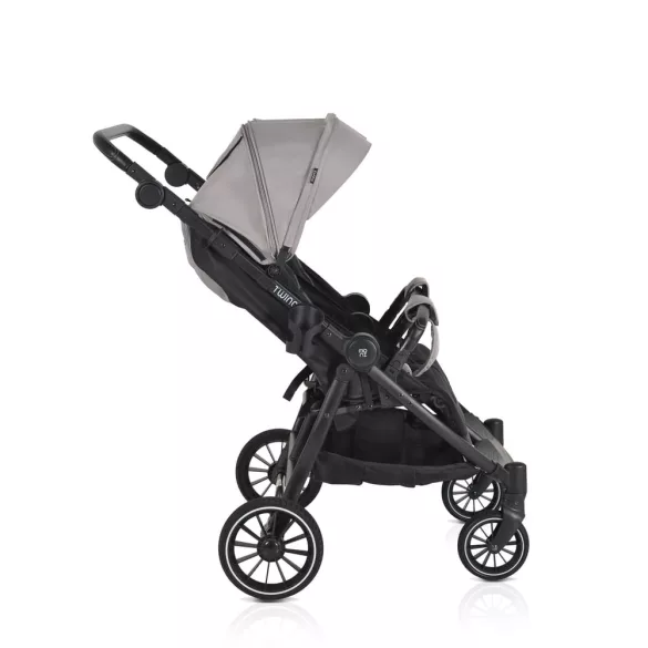 MONI TWINGO Iker babakocsi lábzsákkal VSZÜRKE/SILVER