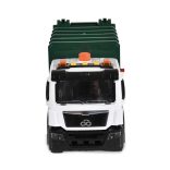 KISAUTÓ szemetesautó szelektív kukákkal 1:10 S.ZÖLD