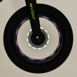 Byox Nimbus futóbicikli fújható, világító kerekekkel (12") - Piros
