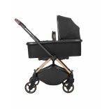 Kikkaboo babakocsi 2in1 átfordítható tolókarral Lanah fekete
