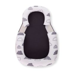   Kikkaboo babapozicionáló memóriahabos hypoallergén legurulás gátlós 60x40x8cm Felhõs