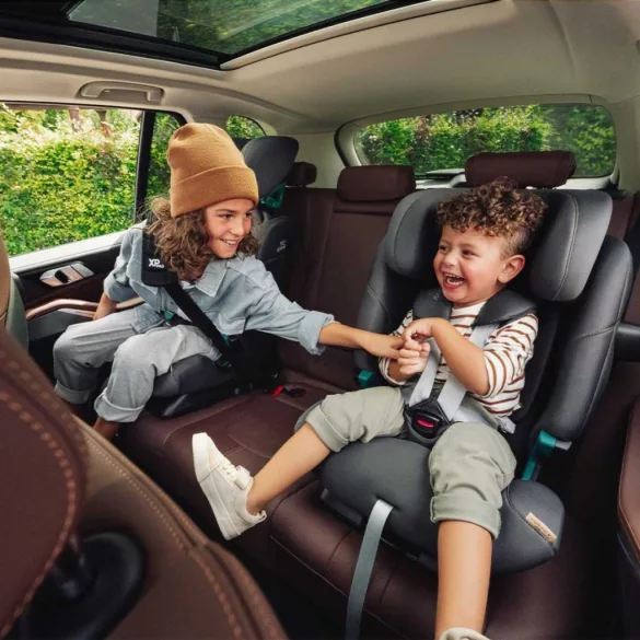 Britax Römer Advansafix Classic autósülés (76-150 cm) - Deep Grey