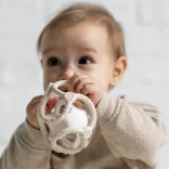 Nattou rágóka szilikon labda szett 2db  fehér-clay