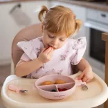 BabyOno babatányér - tapadó aljú, fedeles, 3 rekeszes rózsaszín 1661/02