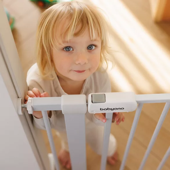 Babyono ajtórács fém, toldalékkal, 75-96cm 1681