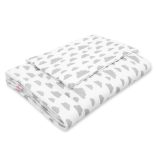 BabyLion Prémium 2 részes ágyneműszett (100x135) - Fehér alapon szürke felhők