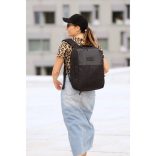 MiniMeis pelenkázó hátizsák és babarögzítõ hám étkezõszékhez Hero G5 Black