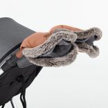 PETITE&MARS Téli szett Arctic 4in1 bundazsák + kézmelegítő kesztyű babakocsira Furry Pastel Peach