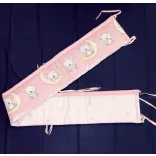 DOMBABY 3 részes ágynemű garnitúra fejvédővel MACIS PINK