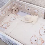 DOMBABY 3 részes ágynemű garnitúra fejvédővel  MACIS BÉZS