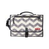 Skip Hop pelenkázó táska alátét -  Pronto Signature Chevron