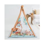 Skip Hop játszószőnyeg játékhíddal Camping Cub