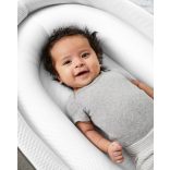 Skip Hop Retreat babafészek játékhíddal